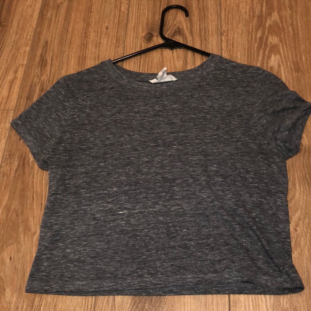 Cropped tee